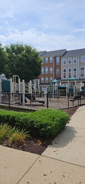 Building Photo - 12332 Rollys Ridge Ave