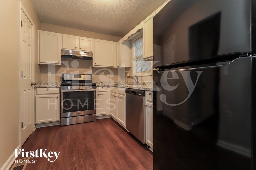 Building Photo - 100 Ivy Brook Dr