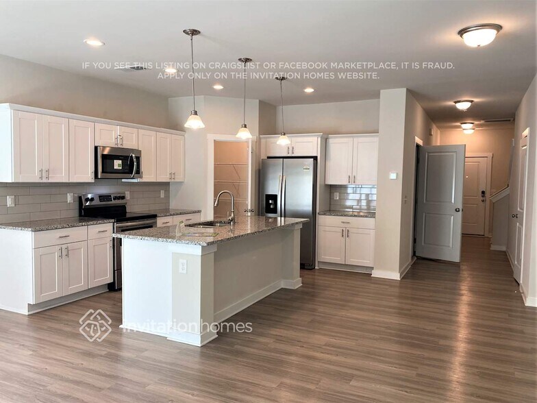 Building Photo - 3015 Ayana Dr