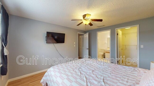 Building Photo - 5026 Water Oak Dr