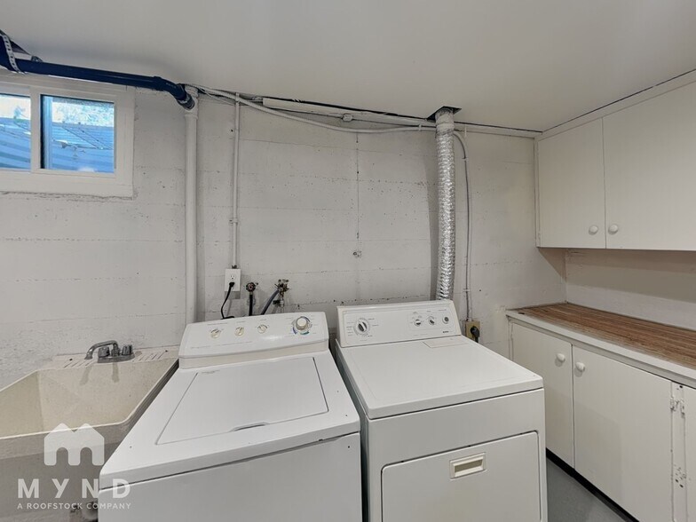 Building Photo - 1260 S Hudson St