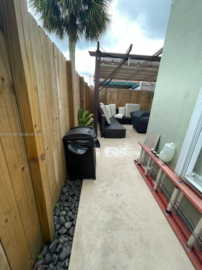 Building Photo - 1149 NW 126th Pl