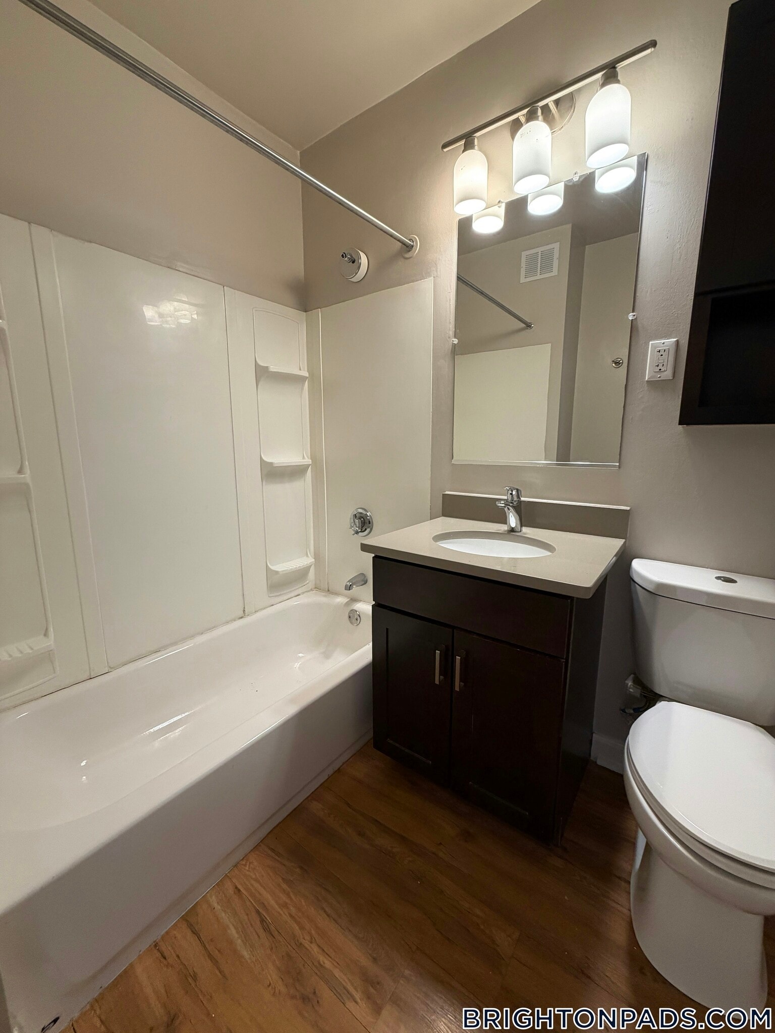 Building Photo - 9 Bronsdon St