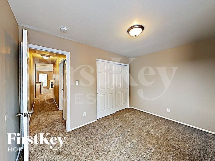 Building Photo - 1266 Garden Village Dr