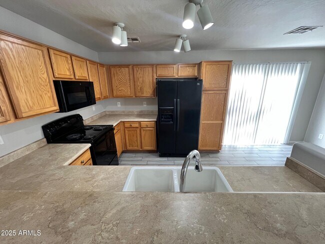 Building Photo - 28516 N Epidote Dr