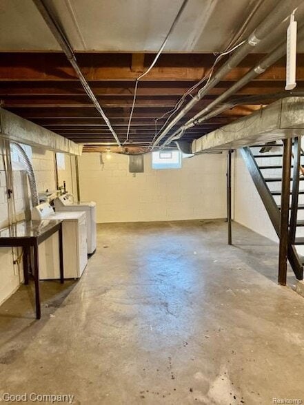 Building Photo - 319 S Pleasant St