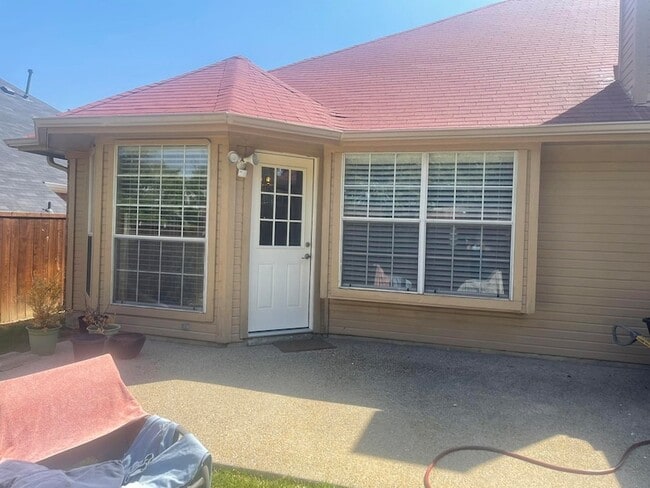 Building Photo - 1414 Melody Ln