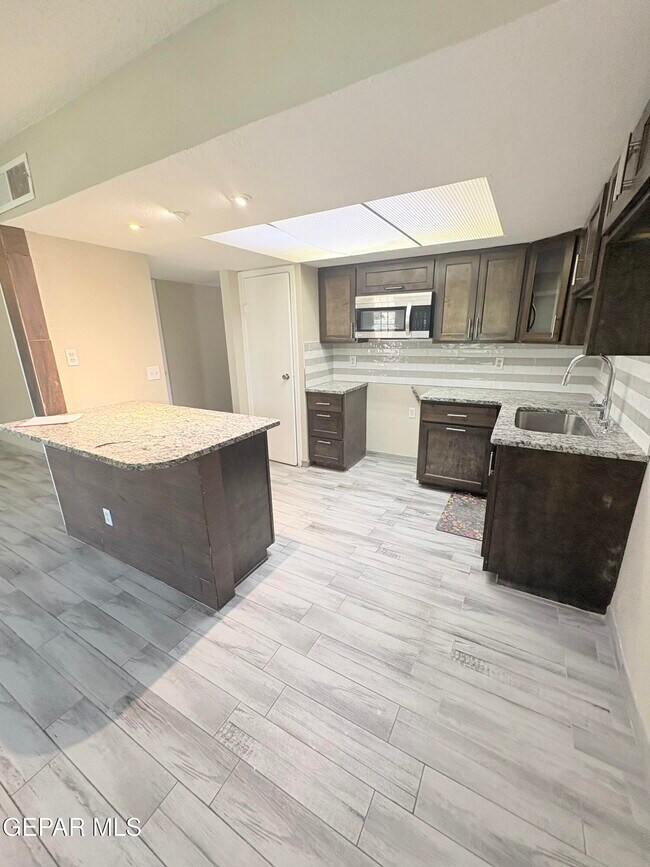 Building Photo - 3444 Tascosa St