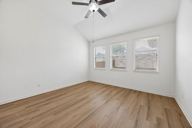 Building Photo - 14304 Senia Bend