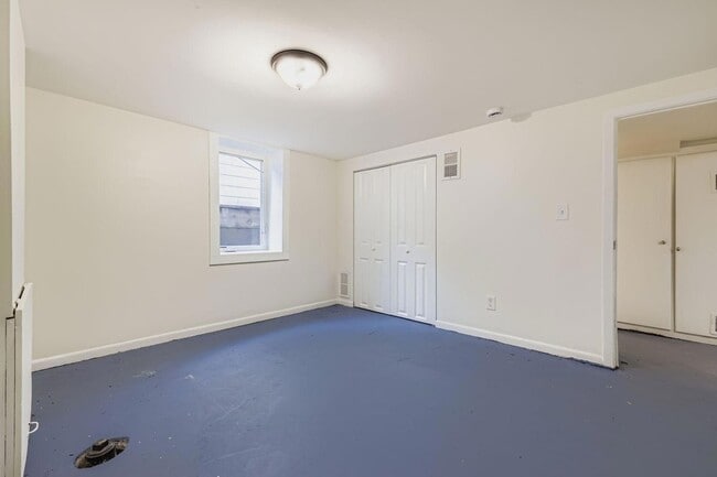 Building Photo - 1683 Minnehaha Ave E