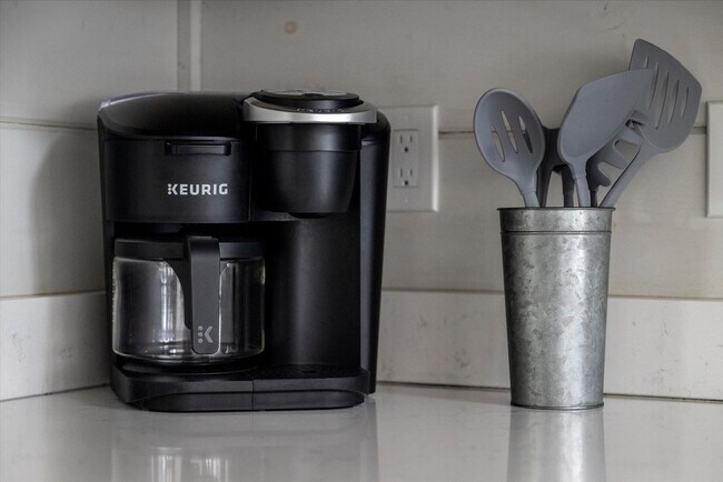 Building Photo - 532 Warbonnet Wy