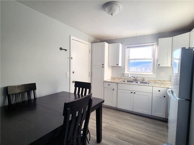 Building Photo - 70 Carroll Ave