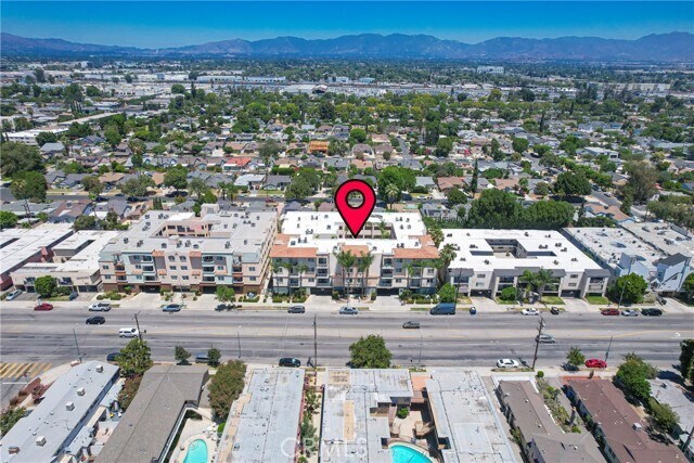 Building Photo - 13941 Sherman Way