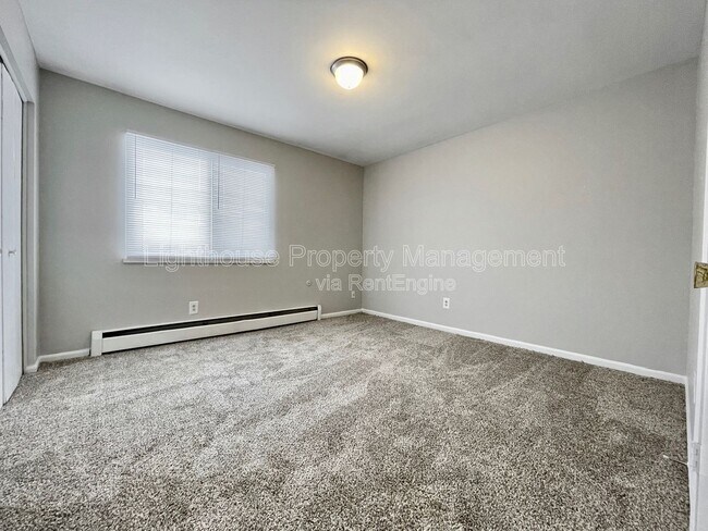 Building Photo - 2855 Taft Ave SW