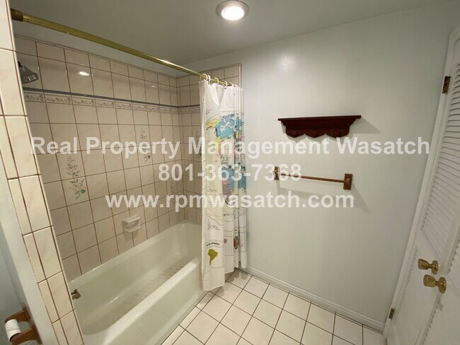 Building Photo - 7089 S 2825 E
