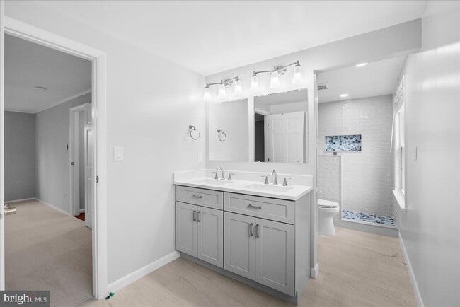 Building Photo - 8300 White Star Ct