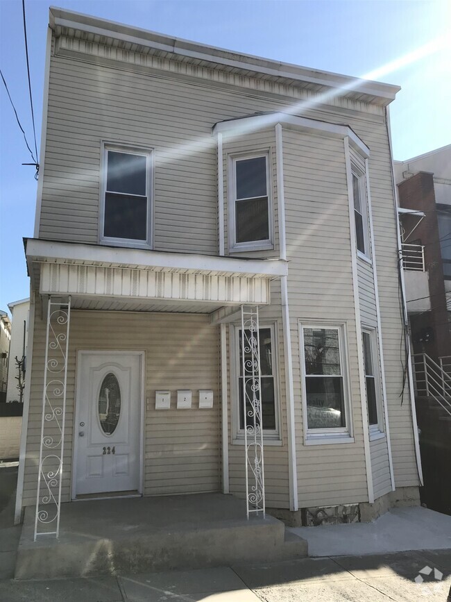 Building Photo - 224 67th St