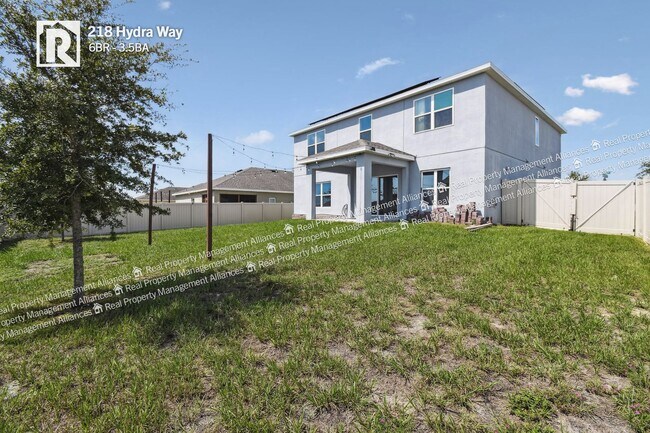 Building Photo - 218 Hydra Wy