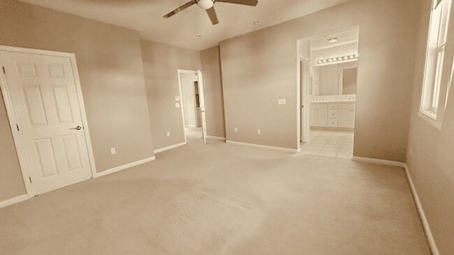 Building Photo - The Courtyards at Dublin Ranch Stunning Townhouse 3BD/2.5BA Spacious Floor Plan