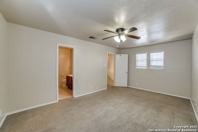 Building Photo - 26 Moondance Hill