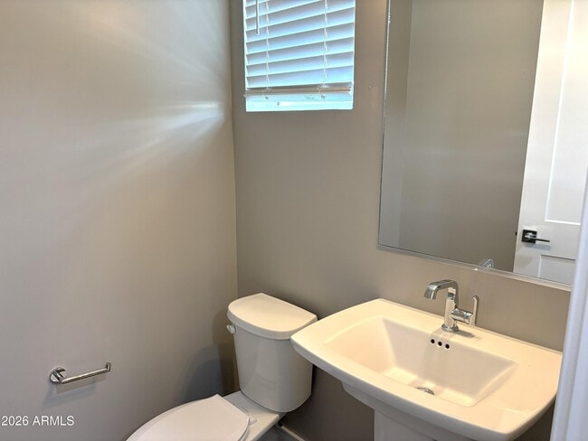 Building Photo - 1009 E Pasadena Ave