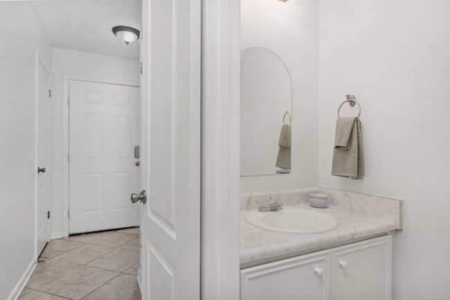 Building Photo - 337 Woodham Ct