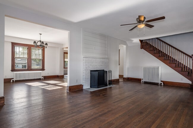 Building Photo - 18 Graves Ave