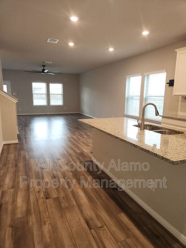 Building Photo - 9511 Bonito Fls Dr