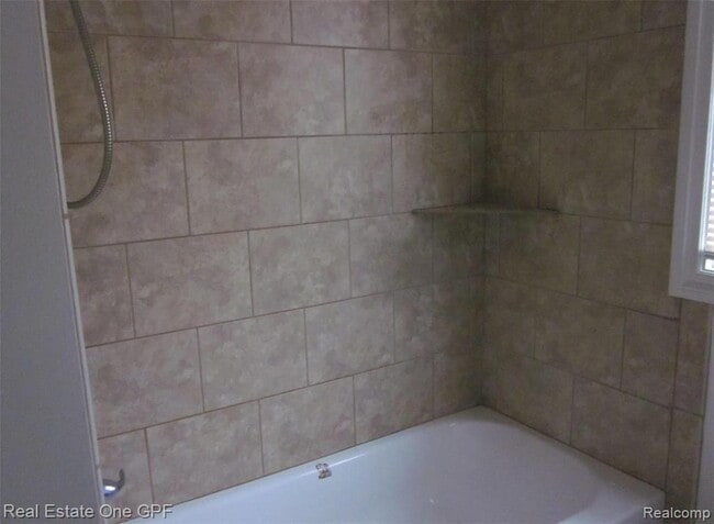 Building Photo - 1016 Beaconsfield Ave