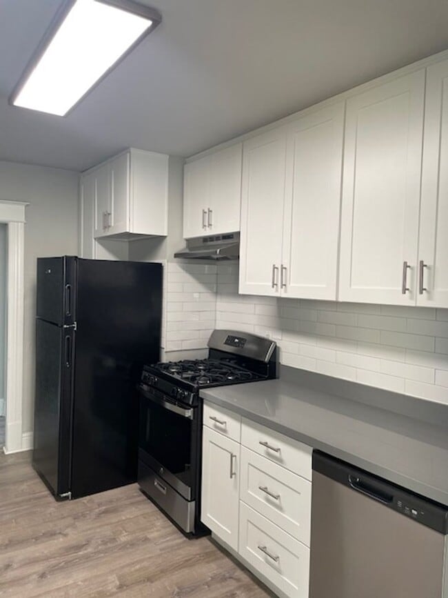 Interior Photo - Farrah Apartments