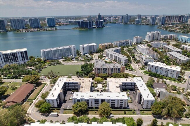 Building Photo - 201 178th Dr