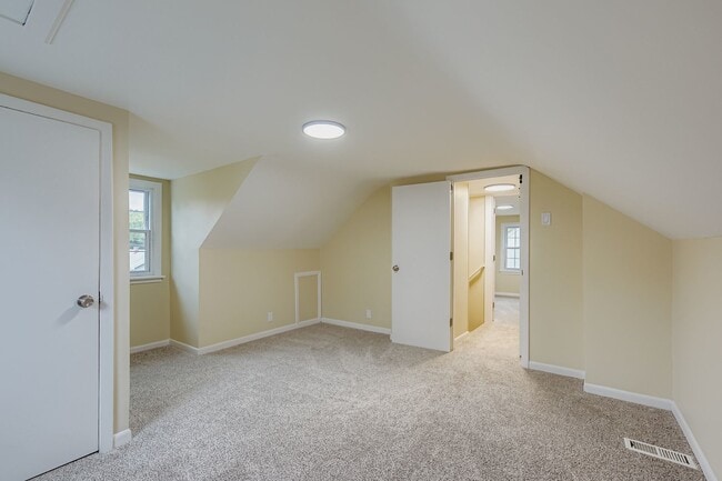 Building Photo - 14827 Kenneth Ave