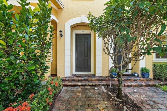 Building Photo - 150 Lismore Ln