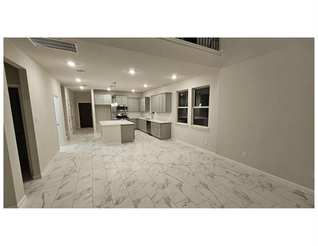 Building Photo - 212 Comet Pointe Dr