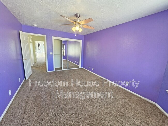 Building Photo - 2250 S Ambush St