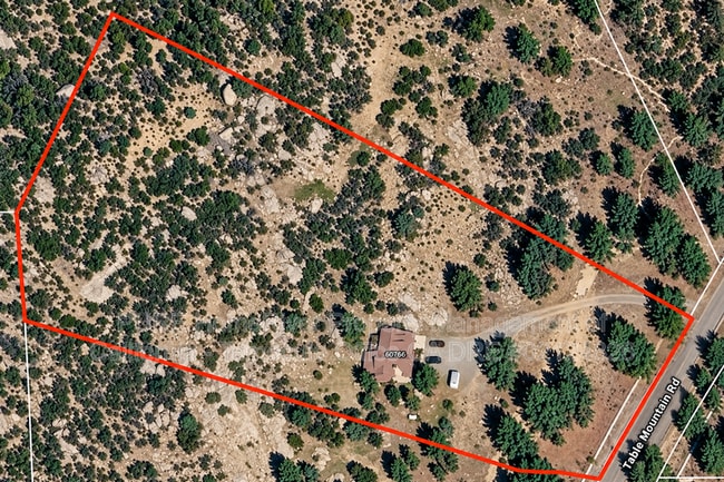 Building Photo - 60766 Table Mountain Rd
