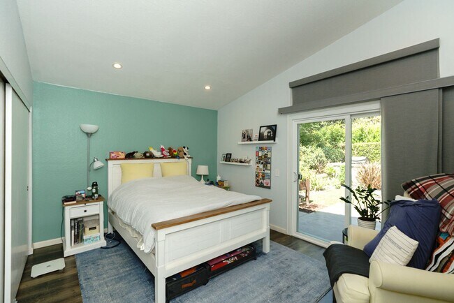 Building Photo - 4 Bedroom Home with Attached ADU in Scripps Ranch