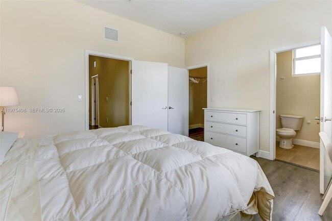 Building Photo - 1578 NE 110th St