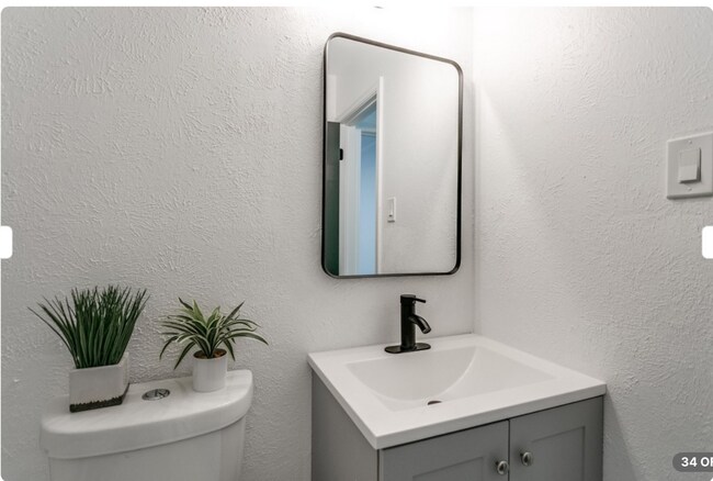 Building Photo - ASK ABOUT OUR VALENTINES DAY MOVE-IN SPECI...