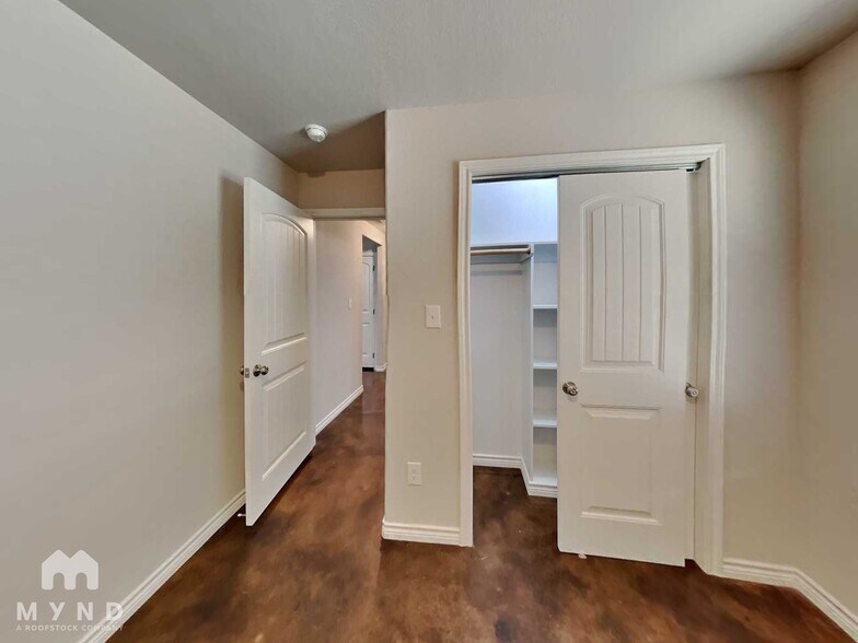 Building Photo - 2714 San Gabriel Dr