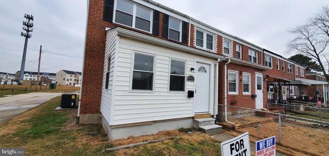Primary Photo - 4001 St Augustine Ln