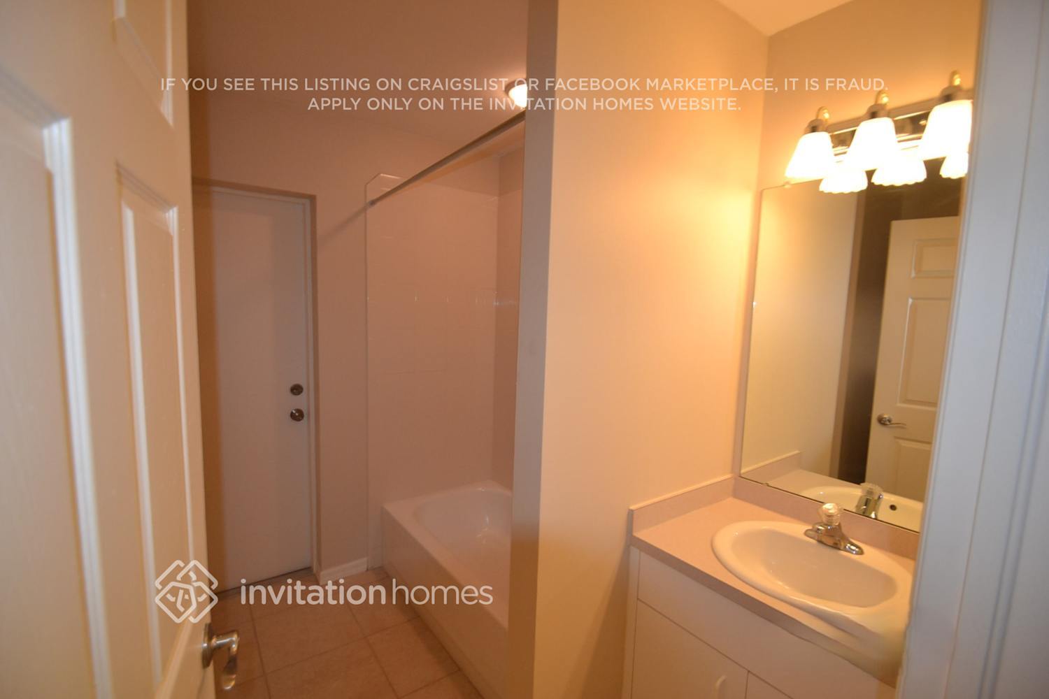 Building Photo - 1823 Sadnet Ln