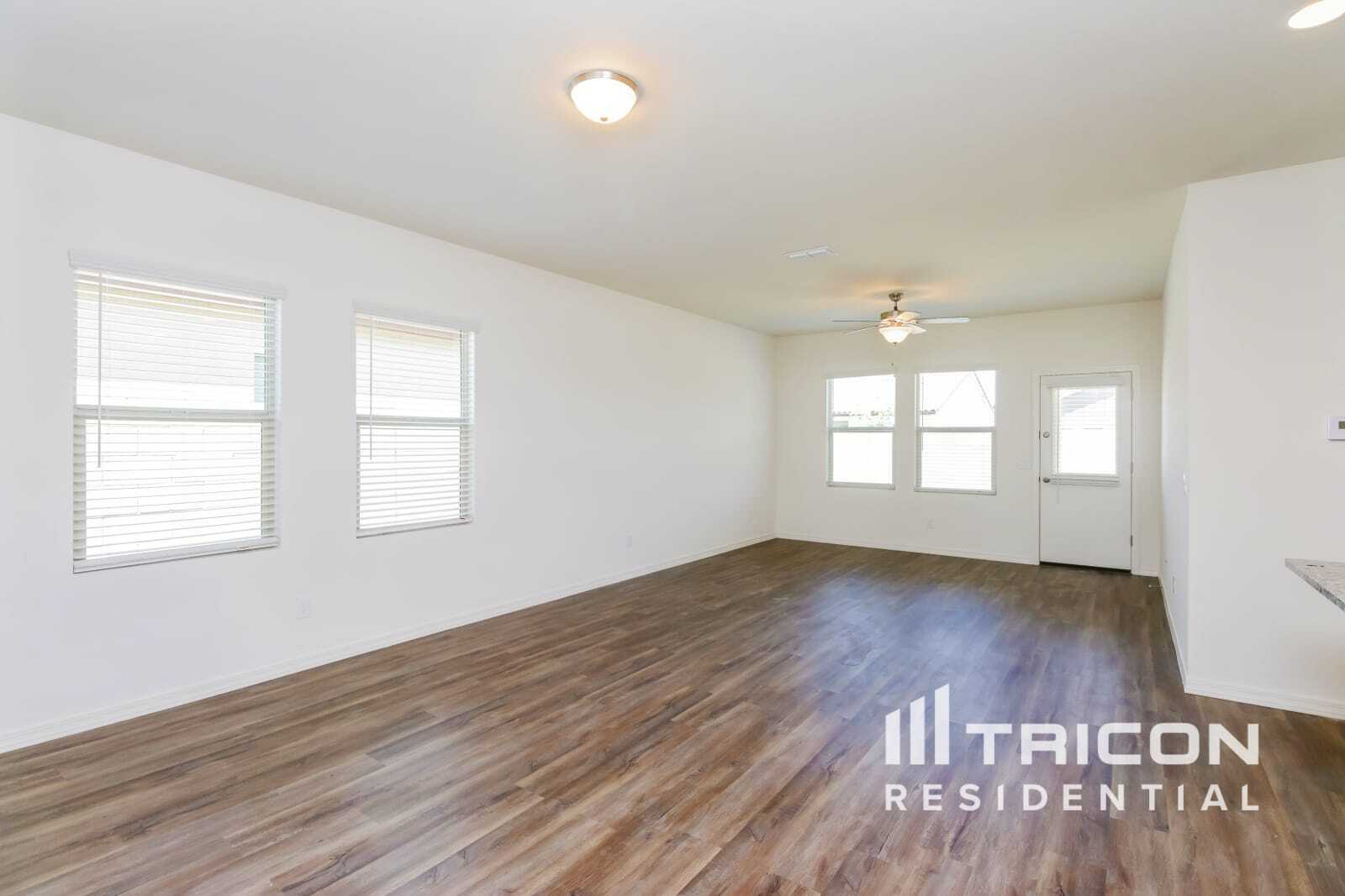 Building Photo - 4578 W Saddlebush Way
