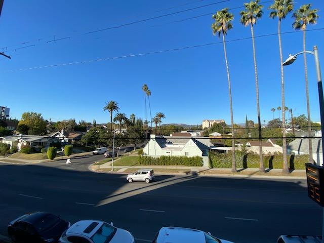 Building Photo - 300 S Gramercy Pl