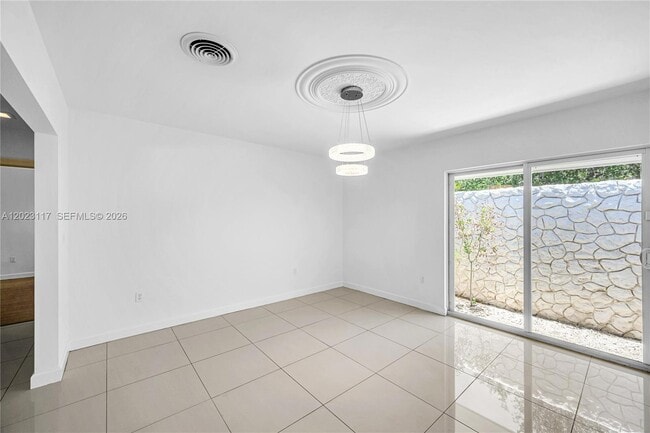 Building Photo - 13100 SW 81st Ave