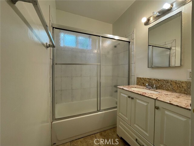 Building Photo - 701 Adlena Dr