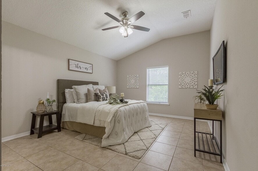 Building Photo - 10947 Apple Blossom Trl E