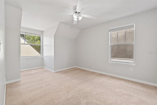 Building Photo - 2413 Musselwhite Ave
