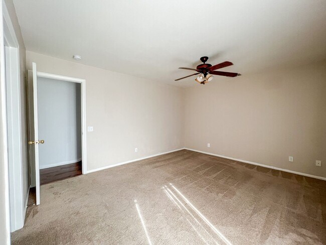 Building Photo - MOVE IN SPECIAL: $200 OFF FIRST MONTHS RENT!*