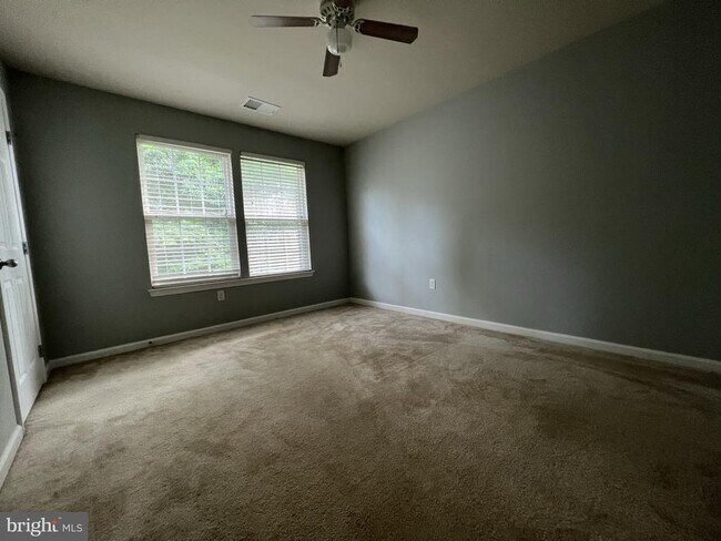 Building Photo - 4511 Nightingale Ct
